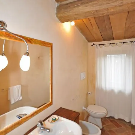 Sleeps 3 Pool Air Con Wifi *