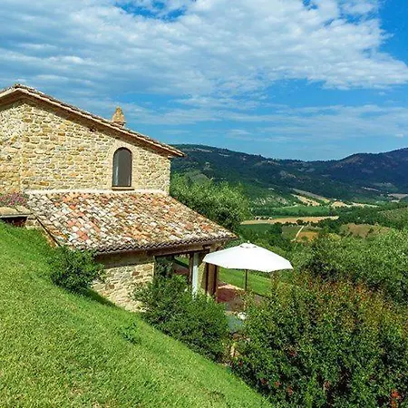 Sleeps 3 Pool Air Con Wifi